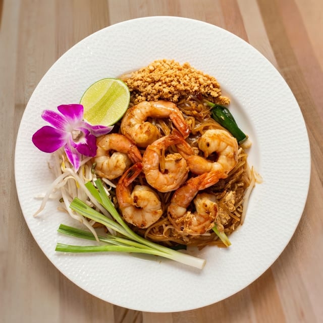 Seafood Pad Thai.